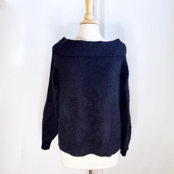 H&M Fuzzy Off-Shoulder Black Sweater/Jumper Size XL Extra Large EUC - Picture 1 of 8